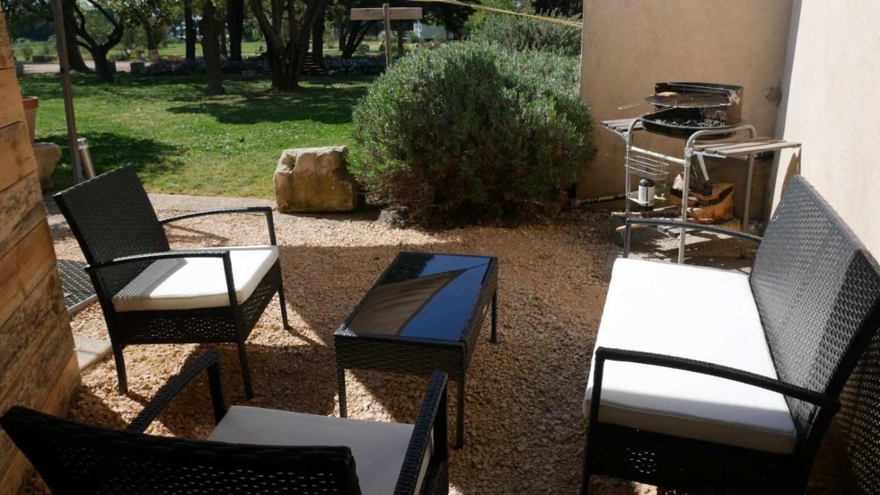 Mas Maurane - Les Lavandes Aux Portes D'Arles Apartment Tarascon Exterior photo